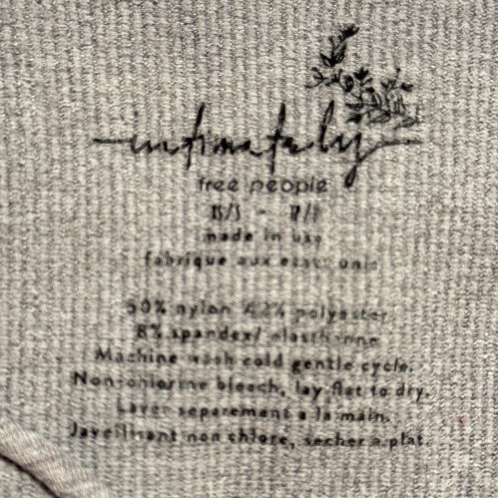 🎉😀CLEARANCE SALE!!!😀INTIMATELY FREE PEOPLE Gray Lace Up Seamless Layering Top - Picture 4 of 6